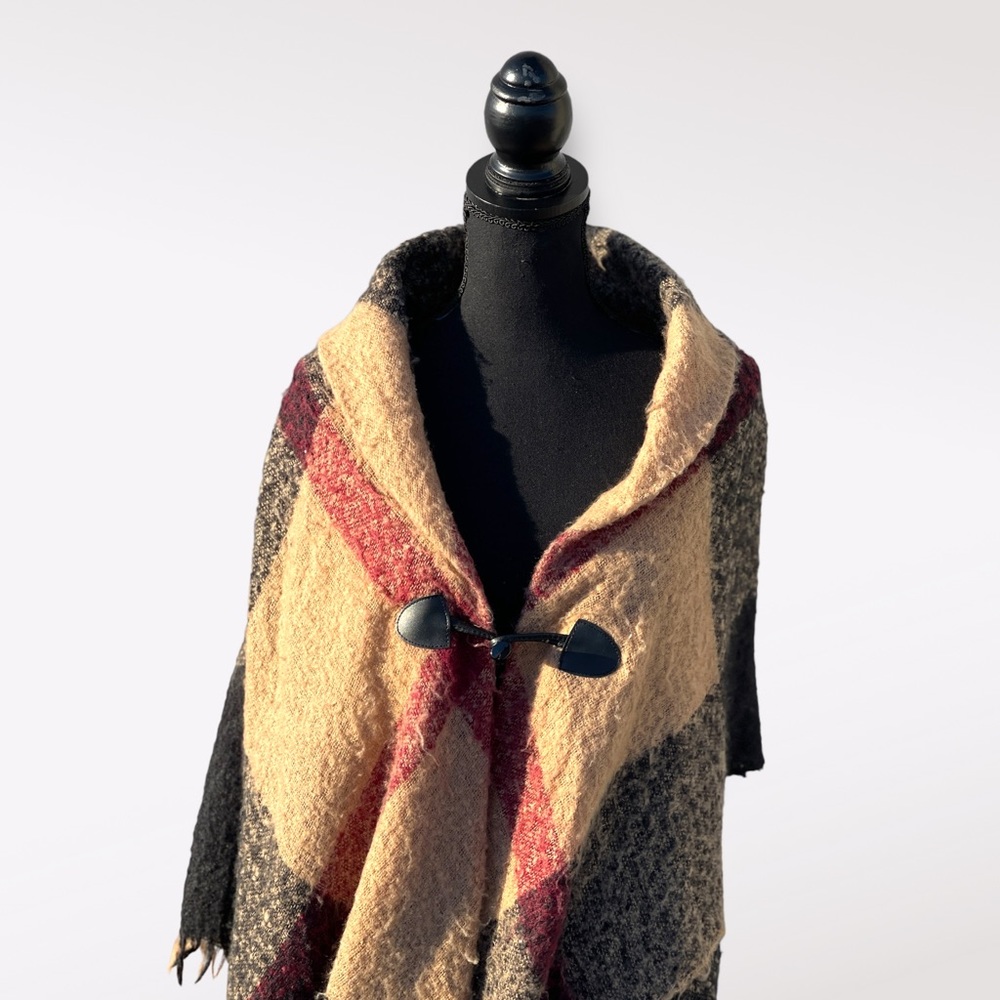 Modena Women’s Ponchos | One Size - Picture 4 of 8